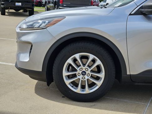 Used 2022 Ford Escape SE FWD image 14