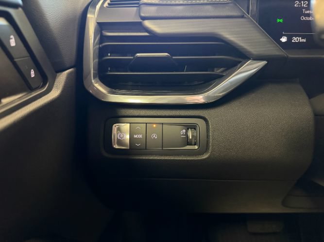 Used 2024 GMC Acadia Elevation w/ Luxury Package FWD image 19