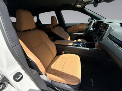 Used 2025 Lexus RX 350 FWD w/ Technology Package image 16