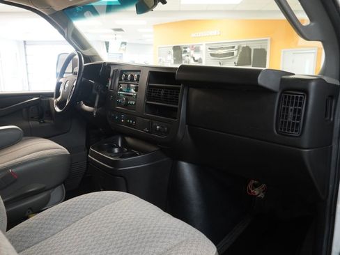 Used 2016 Chevrolet Express 3500 LT w/ LT Preferred Equipment Group image 32