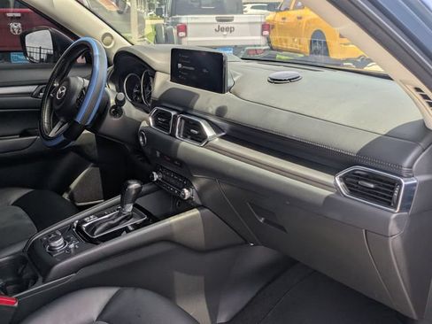 Used 2021 MAZDA CX-5 Touring FWD image 29