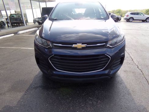 Used 2018 Chevrolet Trax LS FWD image 40