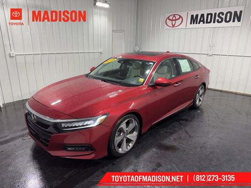 Used 2018 Honda Accord Touring image 1