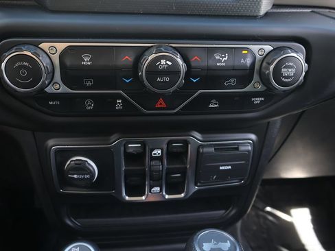 Used 2021 Jeep Wrangler Unlimited Sport AWD/4WD image 27