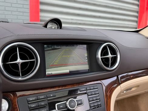 Used 2016 Mercedes-Benz SL 400 image 32