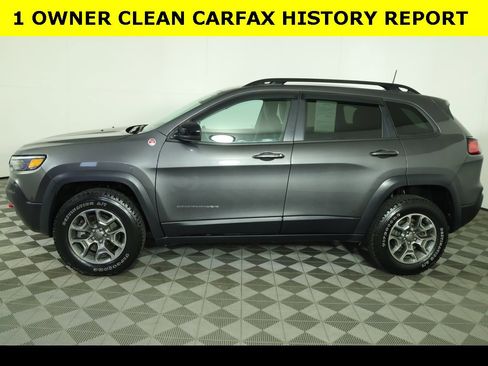 Used 2022 Jeep Cherokee Trailhawk image 4