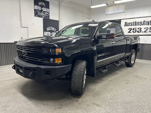 Used 2016 Chevrolet Silverado 2500 LTZ w/ LTZ Plus Package AWD/4WD image 4