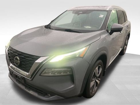 Used 2021 Nissan Rogue SL w/ Premium Package image 14