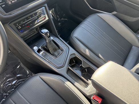 Used 2023 Volkswagen Tiguan SE image 26
