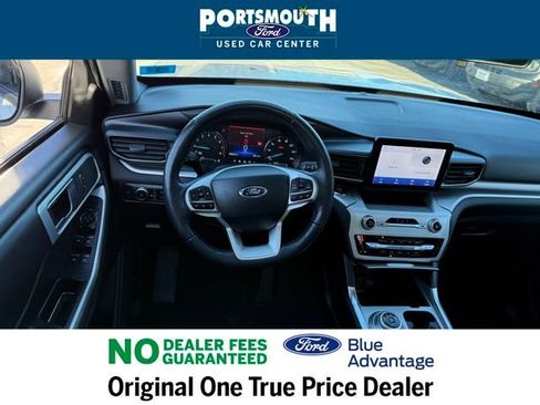 Used 2022 Ford Explorer XLT w/ Equipment Group 202A image 7