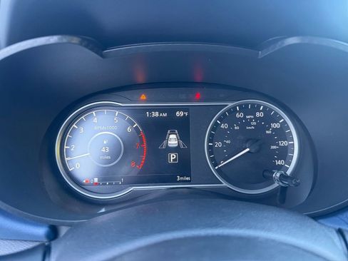 New 2025 Nissan Versa SV w/ Trunk Package image 19