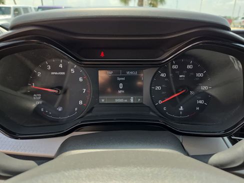 Used 2024 Chevrolet Trax LS w/ LS Convenience Package FWD image 25
