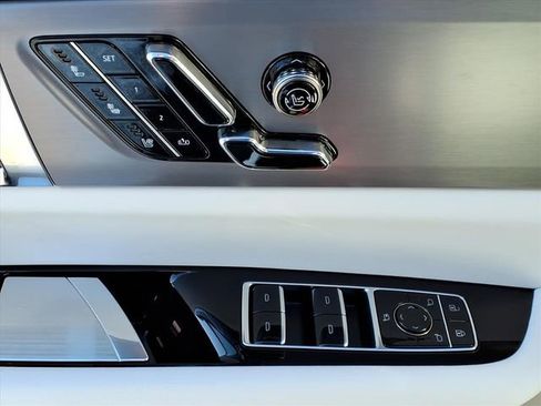 New 2026 Cadillac Vistiq Luxury image 10