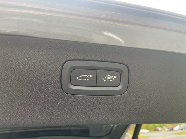 Used 2026 Volvo XC90 B6 Plus AWD/4WD image 12