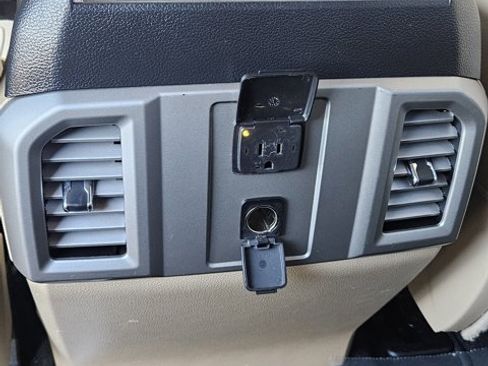 Certified 2017 Ford F250 Lariat w/ Lariat Ultimate Package image 17