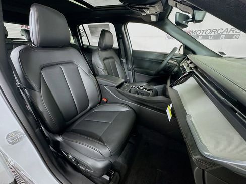 Used 2026 Jeep Cherokee Limited AWD/4WD image 30