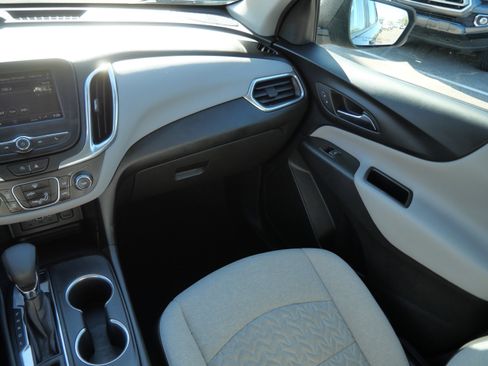 Used 2022 Chevrolet Equinox LS AWD/4WD image 11