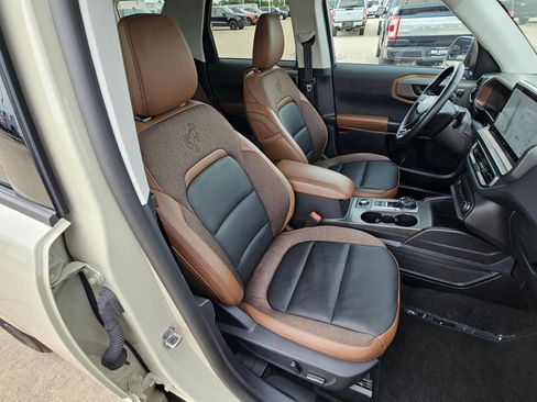 Used 2025 Ford Bronco Sport Outer Banks w/ Outer Banks Tech Package+ AWD/4WD image 61