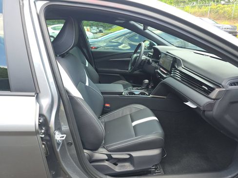Used 2026 Toyota Camry SE w/ Multimedia Upgrade Package FWD image 15