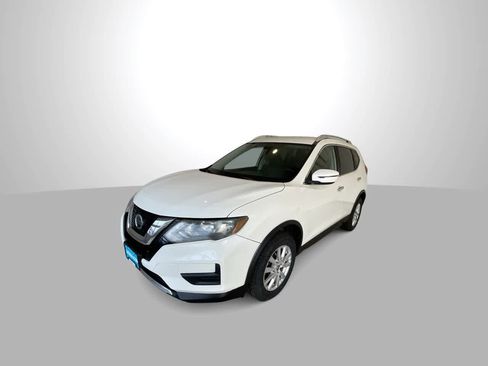 Used 2018 Nissan Rogue SV AWD/4WD image 4