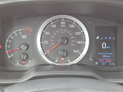 Used 2022 Toyota Corolla Cross LE AWD/4WD image 25