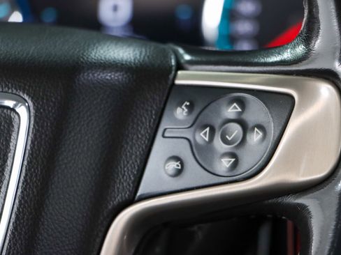 Used 2017 GMC Sierra 2500 Denali w/ Duramax Plus Package AWD/4WD image 15