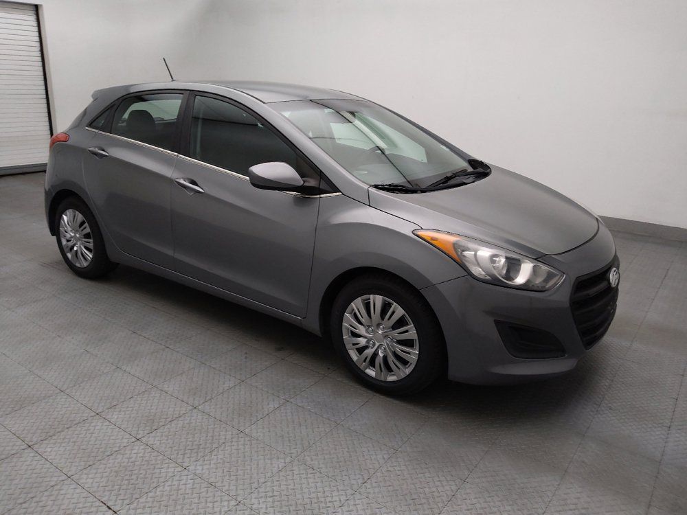 Used 2017 Hyundai Elantra GT FWD image 11