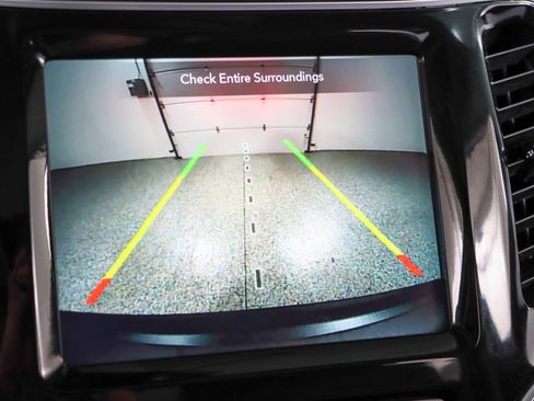 Used 2022 Jeep Cherokee Limited w/ Sun & Sound Group AWD/4WD image 19