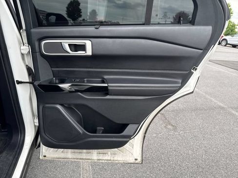 Used 2022 Ford Explorer ST w/ ST Street Pack AWD/4WD image 17