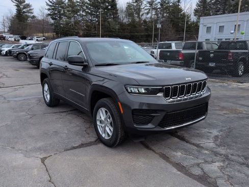 New 2026 Jeep Grand Cherokee Laredo X image 2