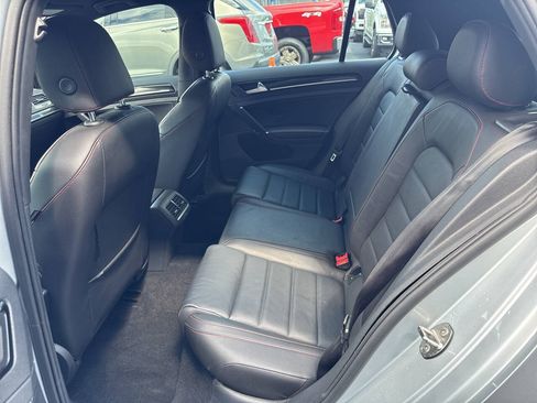 Used 2017 Volkswagen GTI SE FWD image 17