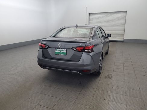 Used 2020 Nissan Versa SR FWD image 7