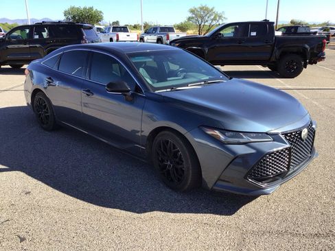 Used 2019 Toyota Avalon Touring w/ Advanced Safety Package FWD image 7