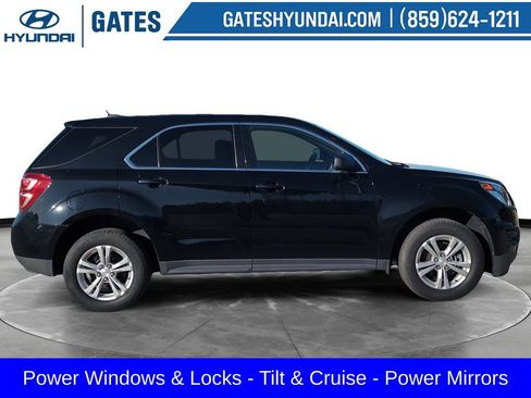 Used 2017 Chevrolet Equinox LS FWD image 3