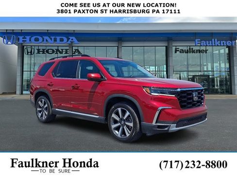 Certified 2025 Honda Pilot Touring image 1