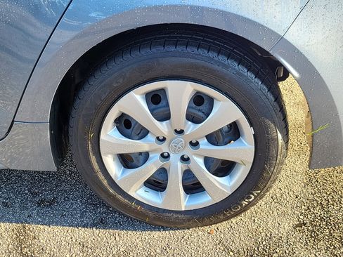 Used 2025 Toyota Corolla LE image 8