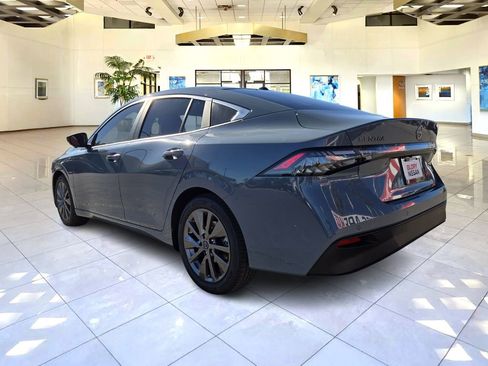 New 2026 Nissan Sentra SL w/ Floor Mat Package FWD image 3