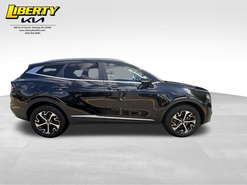 Used 2023 Kia Sportage EX AWD/4WD image 8