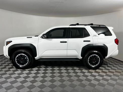 Certified 2025 Toyota 4Runner TRD Off-Road image 8