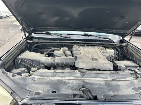 Used 2013 Toyota 4Runner Limited image 29