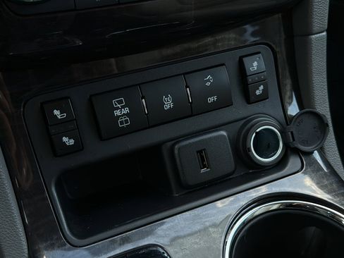 Used 2016 Buick Enclave Leather image 18