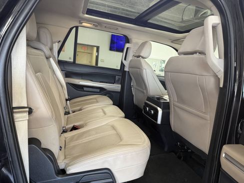 Used 2024 Ford Expedition Max Limited AWD/4WD image 28