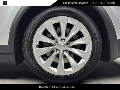 Used 2017 Tesla Model X 75D image 38