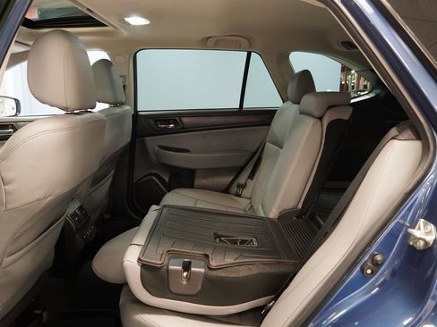 Used 2019 Subaru Outback 2.5i Limited w/ Popular Package #2 image 29