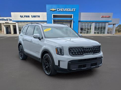 Used 2025 Kia Telluride EX X-Line AWD/4WD image 3