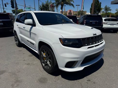 Used 2020 Jeep Grand Cherokee Trackhawk AWD/4WD image 2