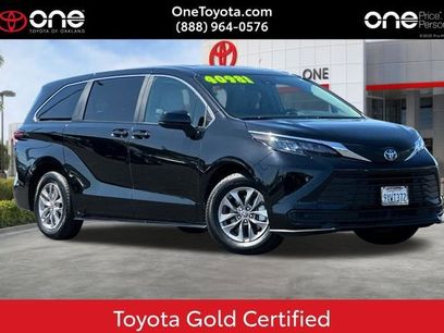 Used 2025 Toyota Sienna LE