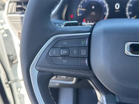 New 2025 Jeep Grand Cherokee L Limited image 19