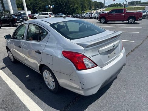 Used 2019 Nissan Versa S Plus FWD image 6