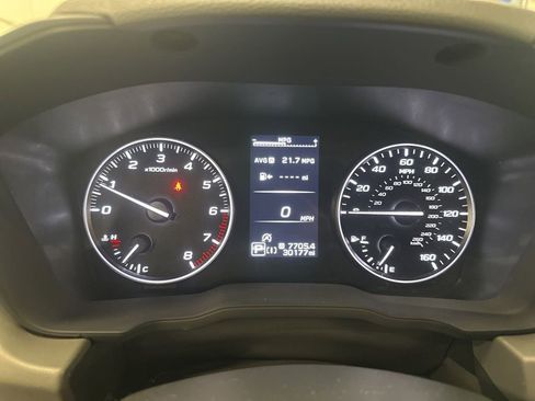 Used 2024 Subaru Crosstrek 2.5i Limited AWD/4WD image 8